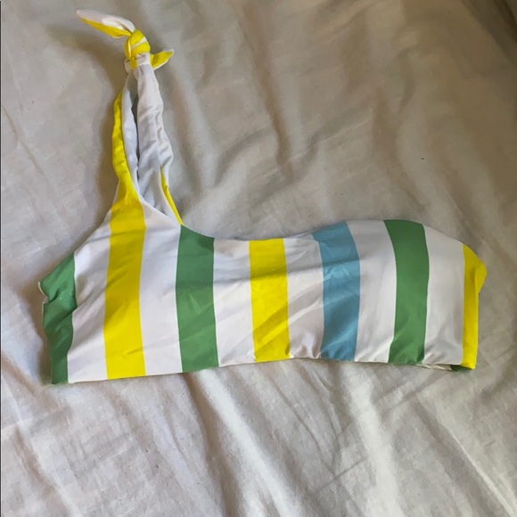 Bikini - Picture 4 of 5